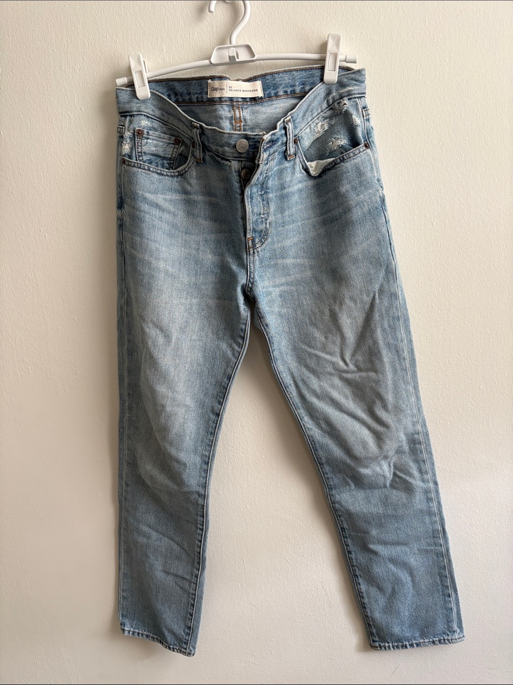 Gap Relaxed Boyfriend- Classic Straight Fit, size 26